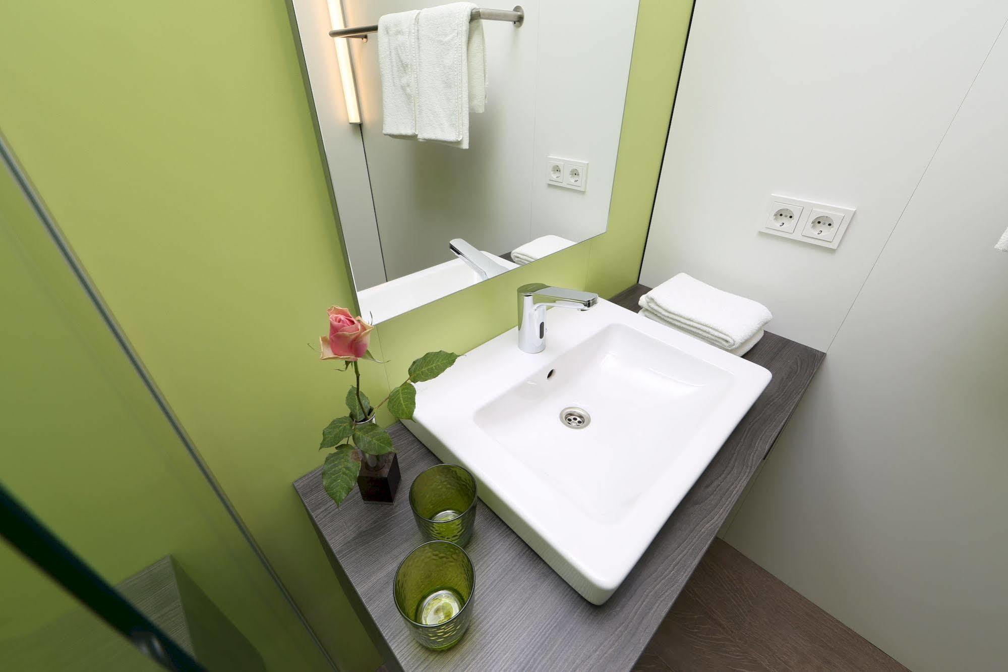 Economy-Hotel Ulm Dış mekan fotoğraf